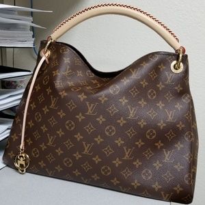 Louis Vuitton Artsy bag